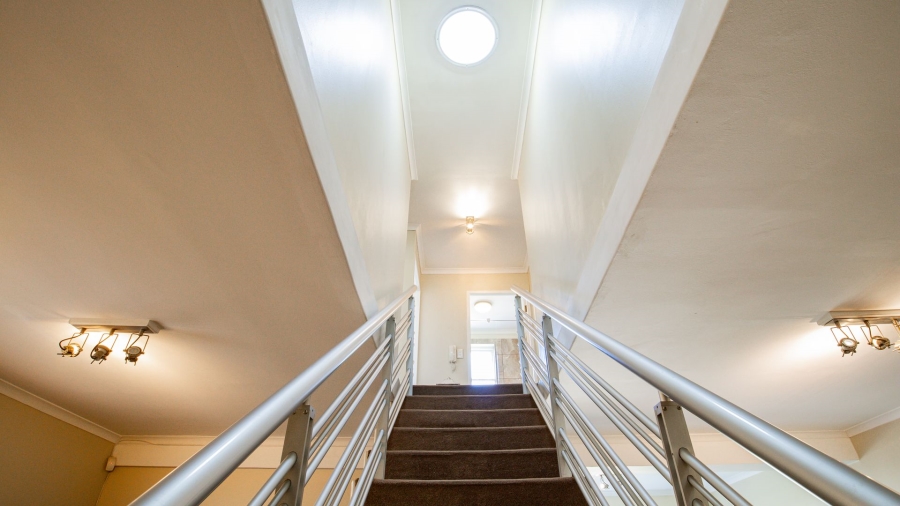 To Let 3 Bedroom Property for Rent in Claremont Upper Western Cape